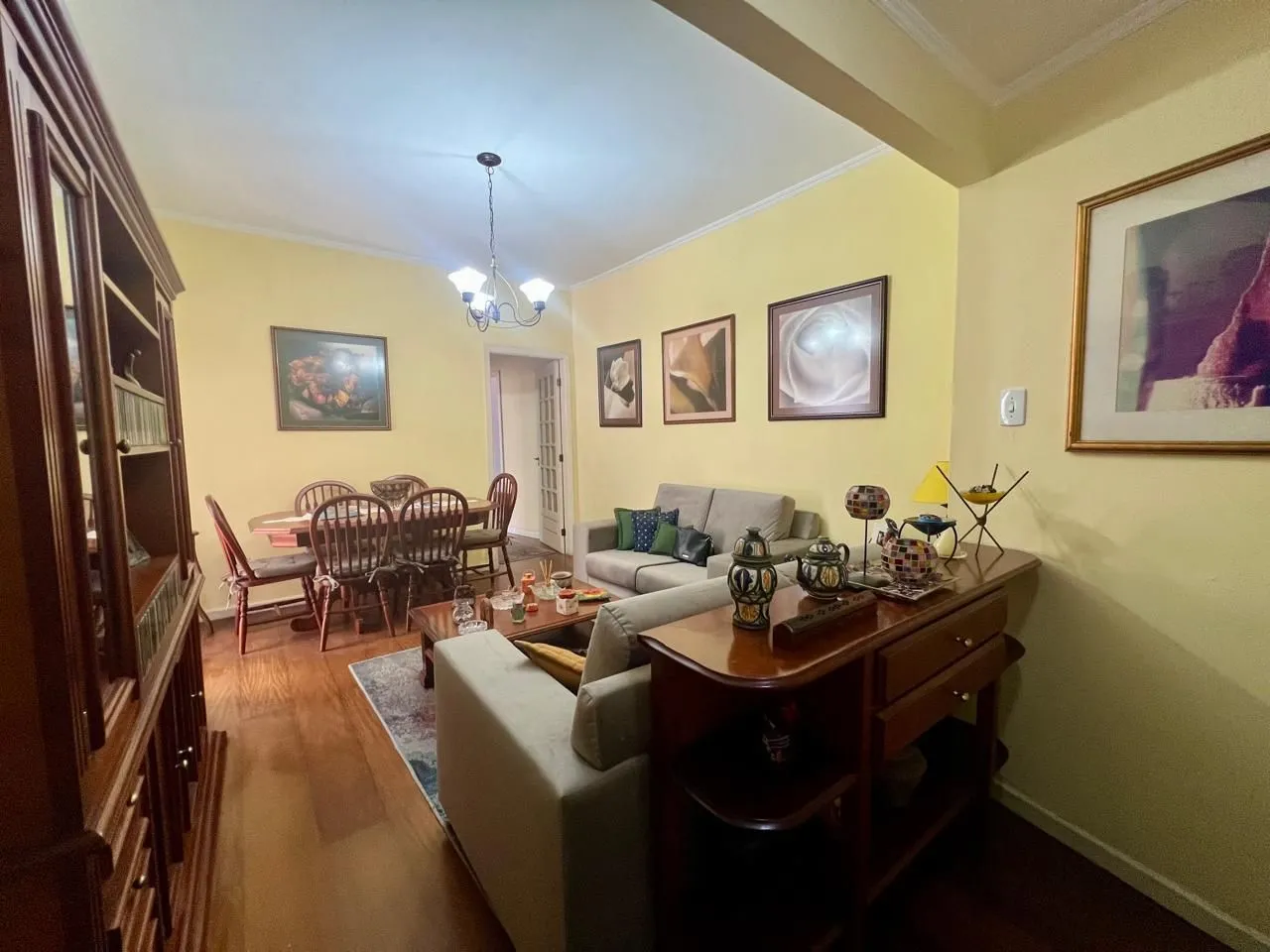 Imagem Apartamento 3 dormitórios com 80m2 no bairro Floresta.