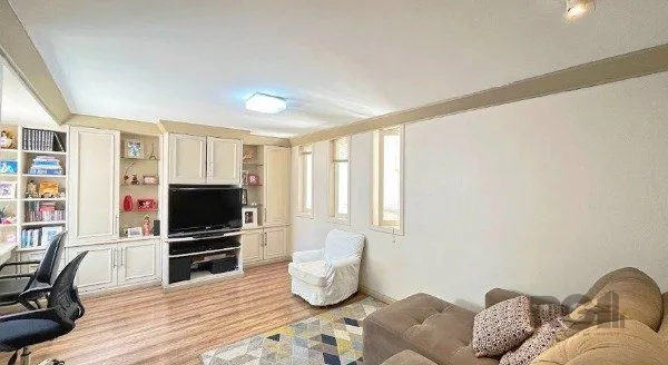 Imagem MAGNÍFICA CASA EM LOCALIZAÇÃO PRIVILEGIADA - TRANQUILIDADE E CONFORTO