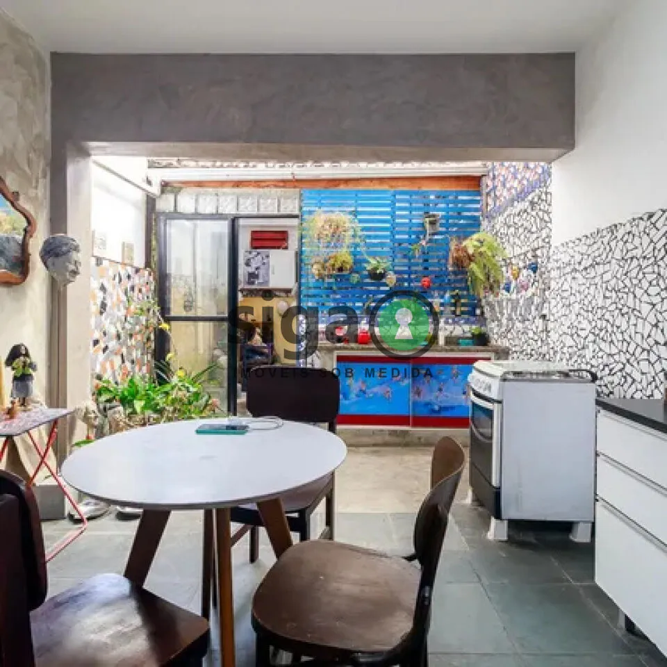 Imagem Casa de 69 m² na Vila Cordeiro com 2 Quartos e Excelente Localização.