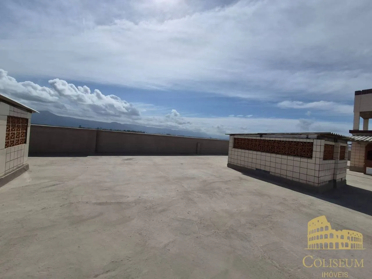 Imagem Kitnet com 1 dormitório à venda, 28 m² por R$ 185.000,00 - Aviação - Praia Grande/SP