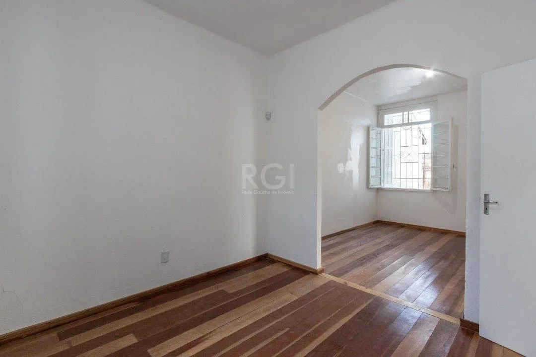 Imagem Casa para Venda - 180.2m², 3 dormitórios, 3 vagas - Medianeira