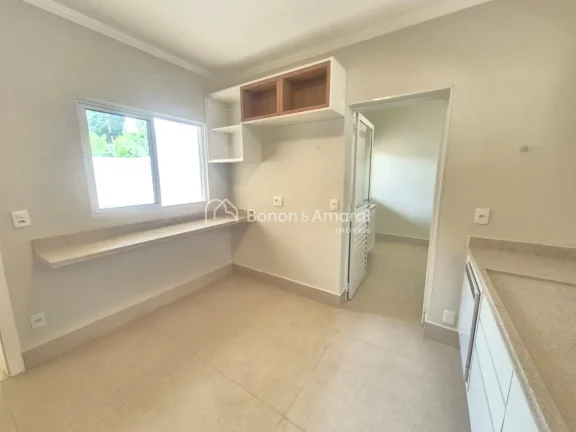 Imagem Sobrado de 202 m² à venda em condomínio exclusivo com apenas 12 casas, localizado no bairro Santa...