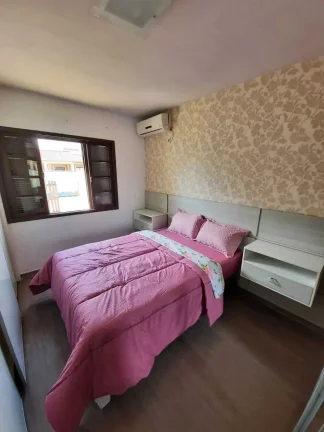Imagem Casa alto padrão com 3 dormitórios sendo 1 suíte e 3 vagas em Balneário Piçarras