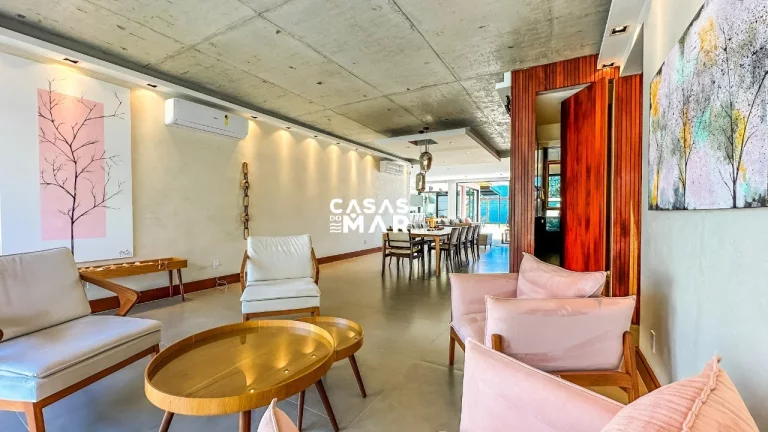 Imagem Casa Moderna para Temporada com 5 suítes, perto da praia em Geribá, Armação dos Búzios-RJ.