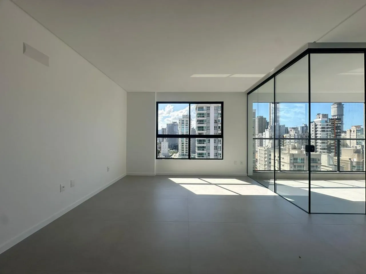 Imagem Apartamento à venda com 1192m2 por R$ 1.500.000,00