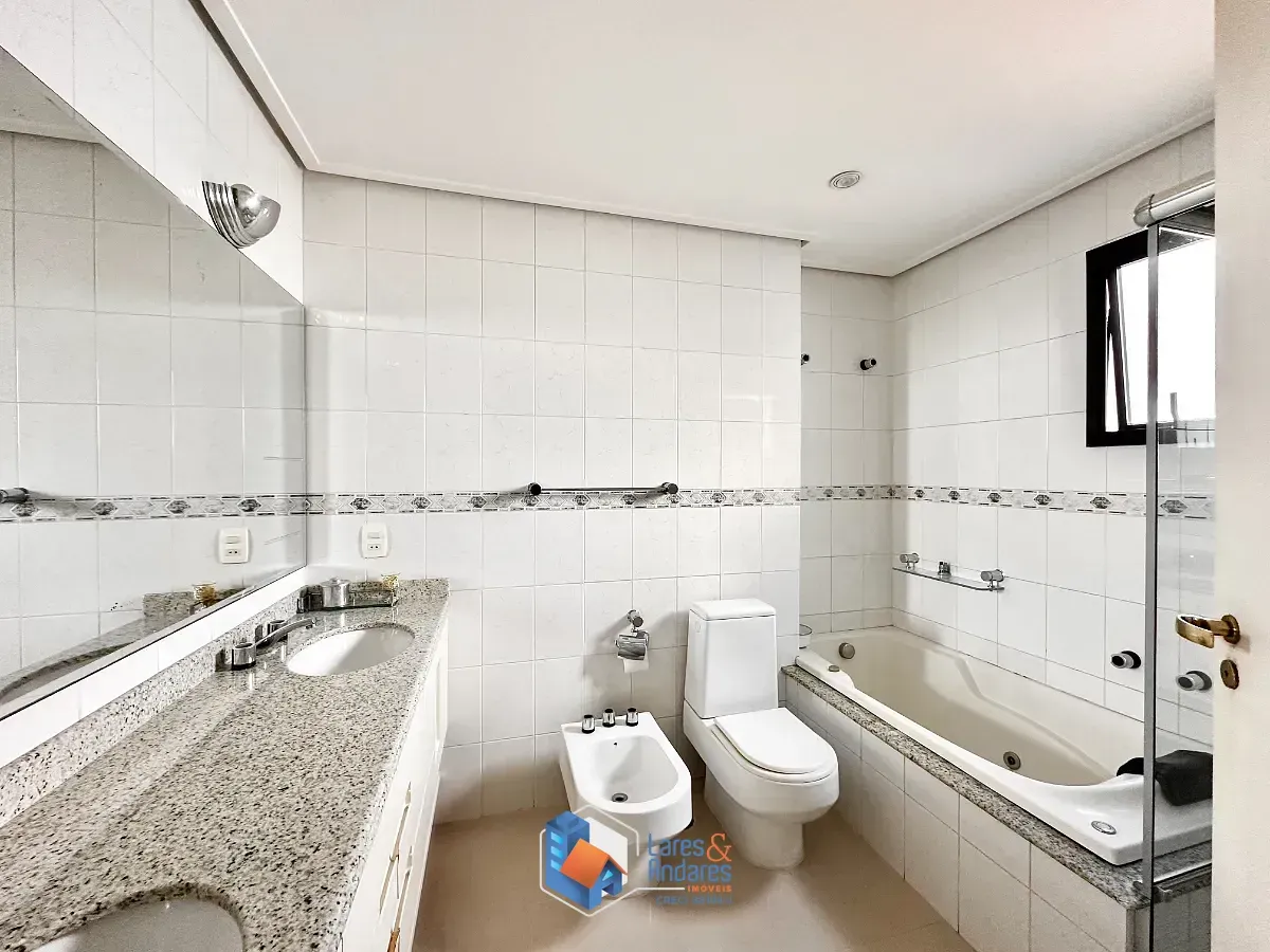 Imagem Apartamento para venda e locação em Aclimação com 3 quartos, sendo 2 suítes, 226m²