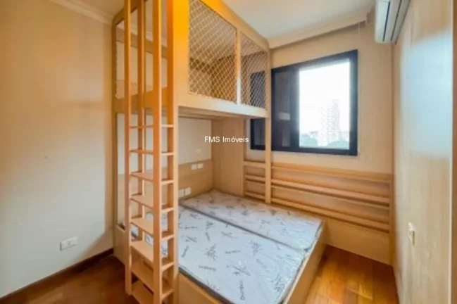 Imagem Apartamento à venda ou locação na Vila Mariana com 3 quartos sendo 1 suíte, 2 banheiros, 3 vagas, 116m²