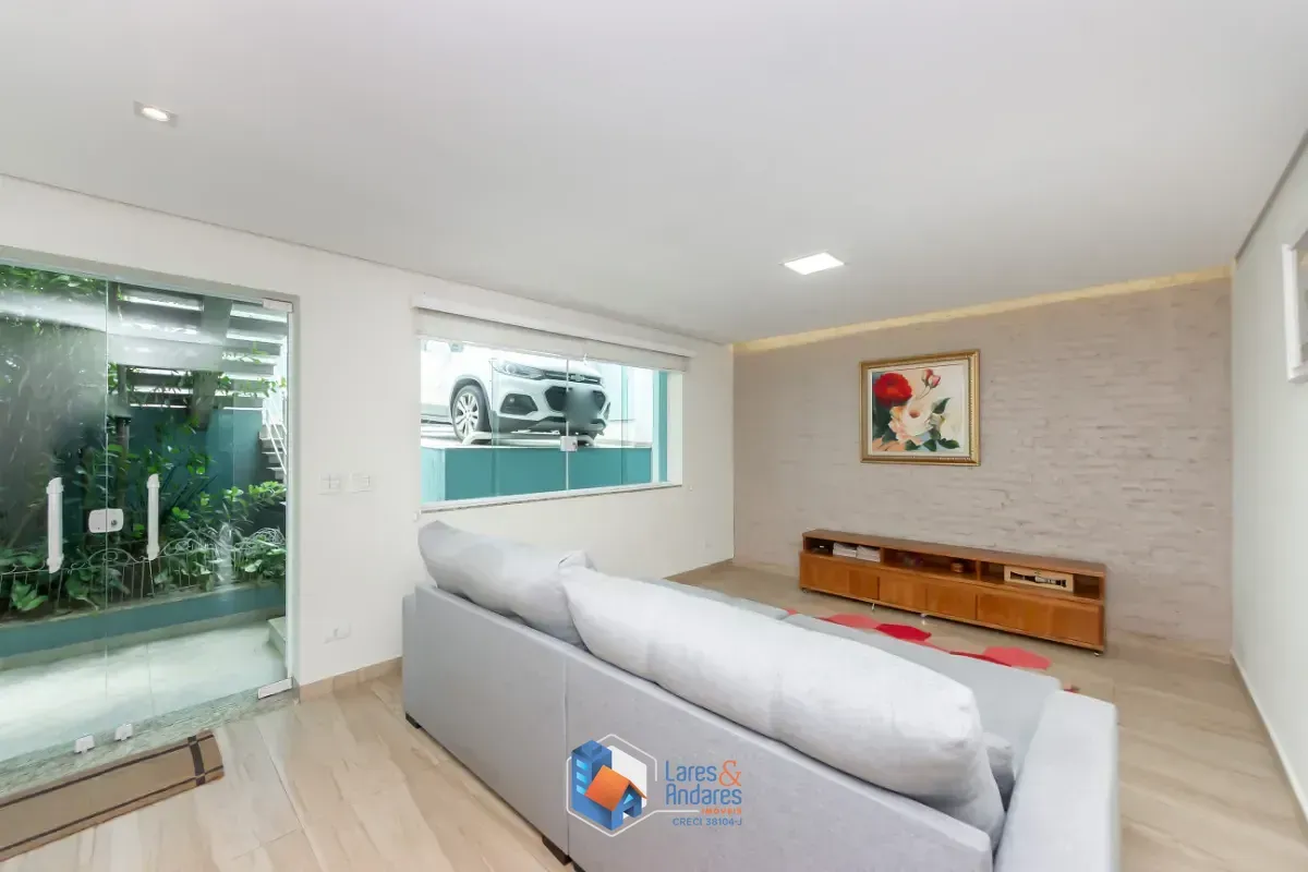 Imagem Casa para venda em Água Fria com 3 quartos, sendo 2 suítes, 219m²