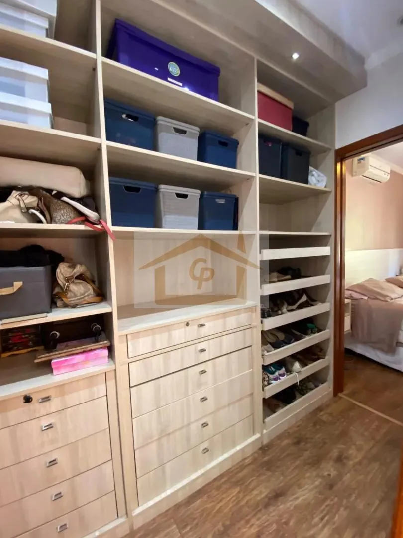 Imagem Sua nova casa te espera no condomínio dos sonhos! 3 suítes, 4 vagas