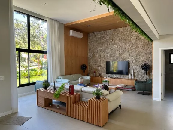 Imagem Casa Térrea Mobiliada com 4 Suítes e Piscina no Condomínio Portal dos Lagos, Boituva