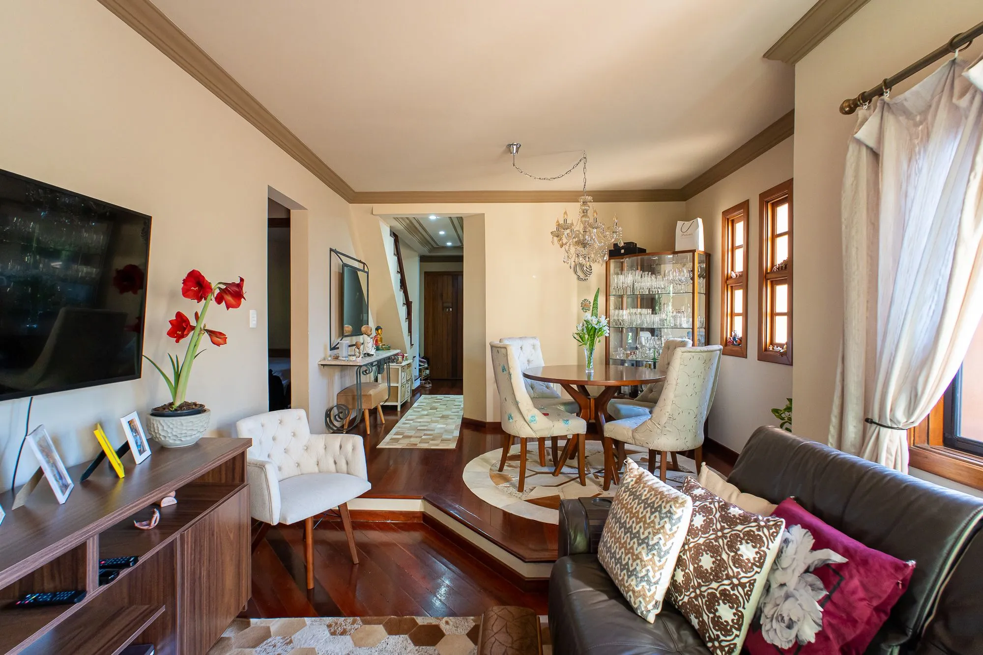 Imagem Duplex à venda em Gramado, Planalto, com 4 quartos, 141.45m2