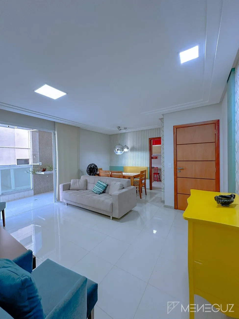 Imagem APARTAMENTO 3 QUARTOS A VENDA DE FRENTE PARA O MAR TOTALMENTE MOBILIADO E DECORADO