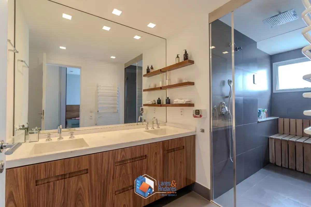 Imagem Apartamento para venda em Campo Belo com 3 quartos, sendo 3 suítes, 219m²