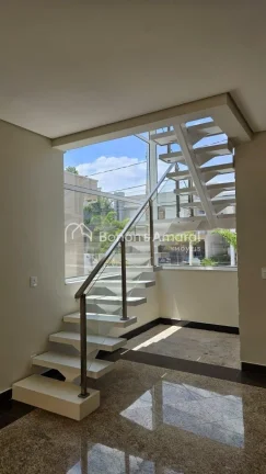 Imagem Sobrado de alto padrão à venda no Swiss Park Campinas

Apresentamos este incrível sobrado com 318...