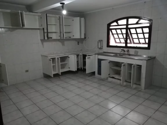 Imagem Sobrado a venda com 3 dorms sendo 1 suíte - Jardim Colonial