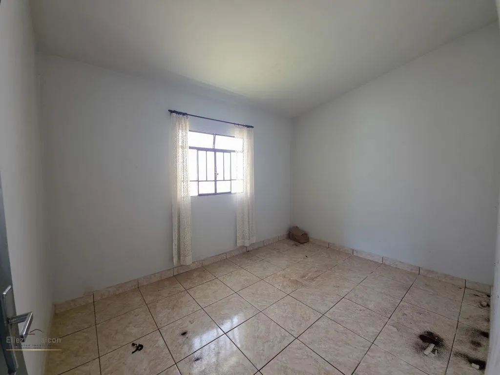 Imagem Casa com 2 quartos a venda no bairro Jardim São Paulo em Poços de Caldas - MG