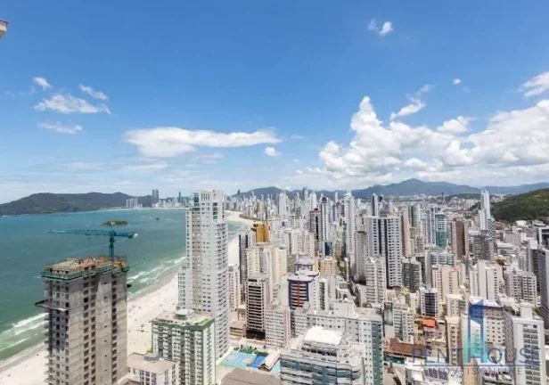 Imagem Apartamento Zona Central para Venda em Balneário Camboriú, CENTRO, 4 dormitórios, 4 suítes, 5 banheiros, 3 vagas