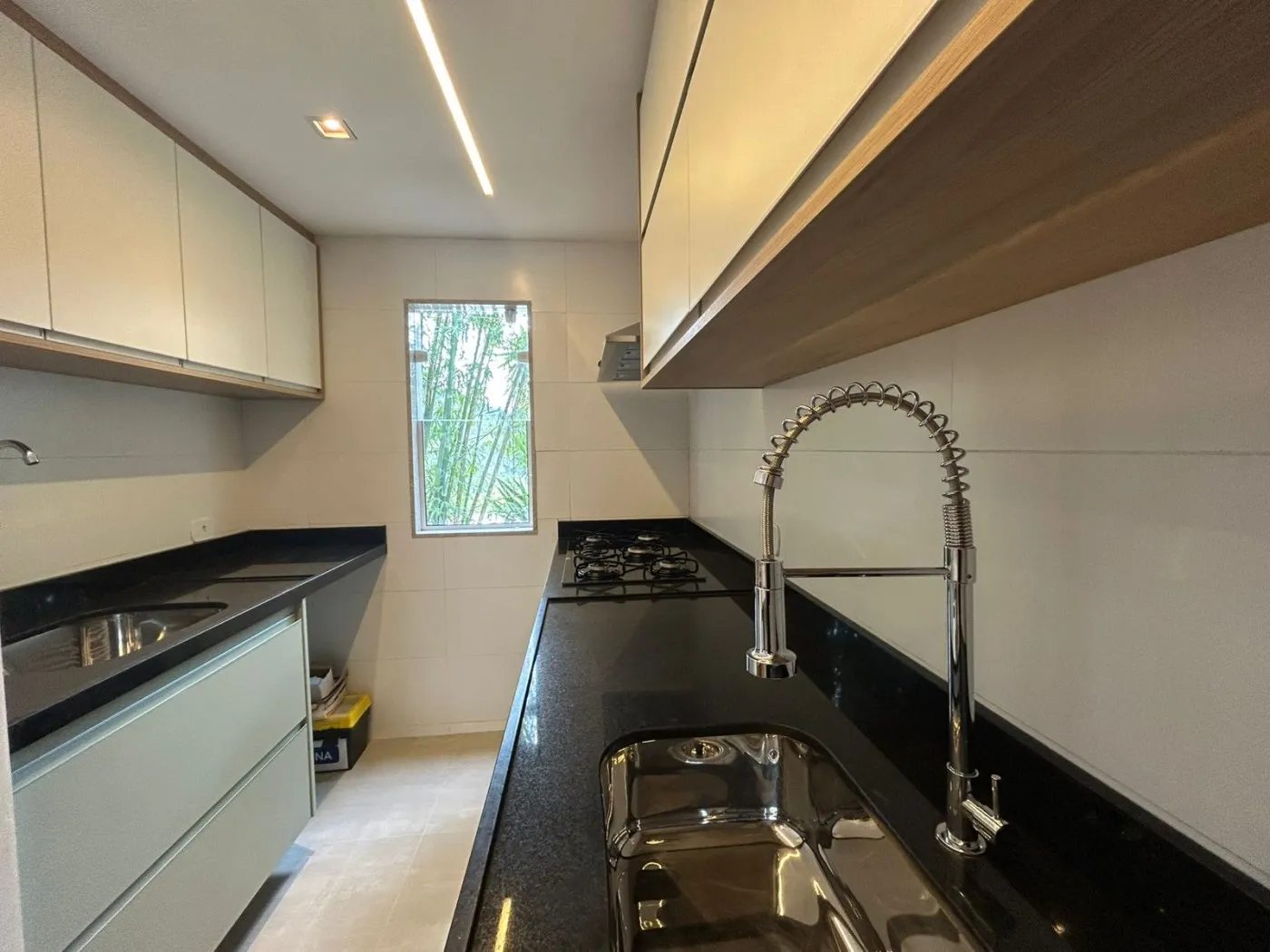 Imagem Casa em Condomínio para Venda em Petrópolis / RJ no bairro Quarteirão Brasileiro