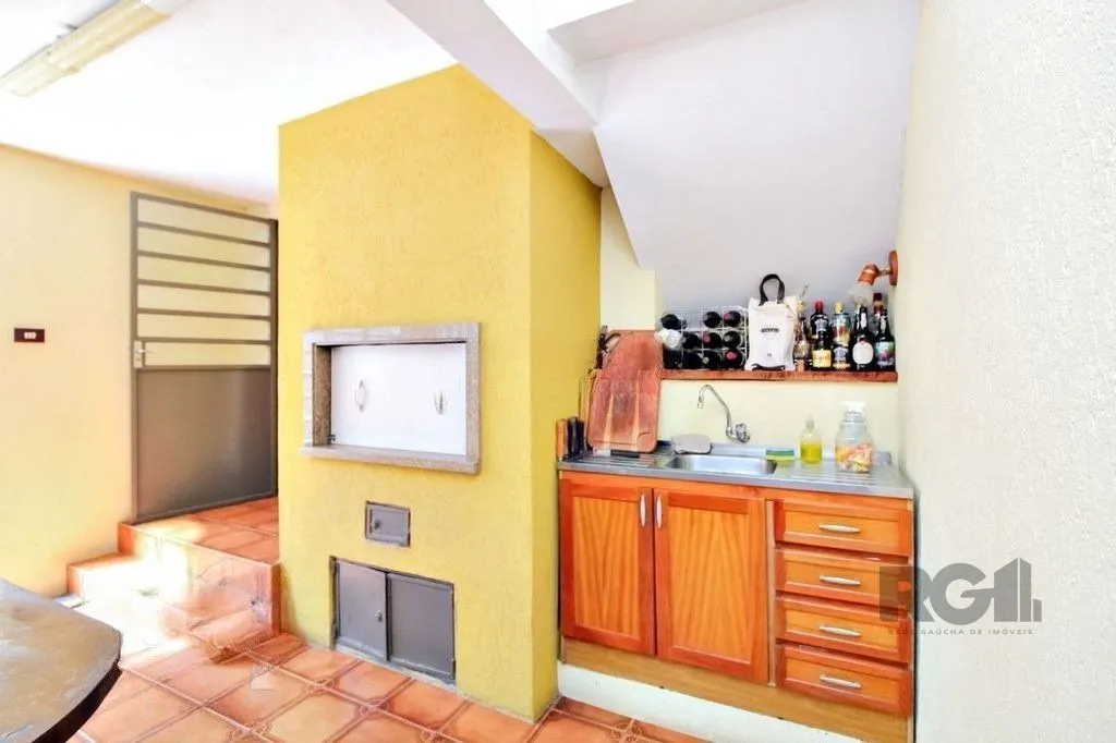 Imagem Casa 4 Dormitórios Bairro Gloria.