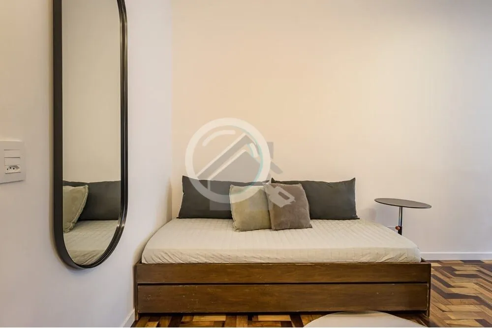 Imagem Conheça este aconchegante apartamento JK à venda no coração do Centro Histórico de Porto Alegre...