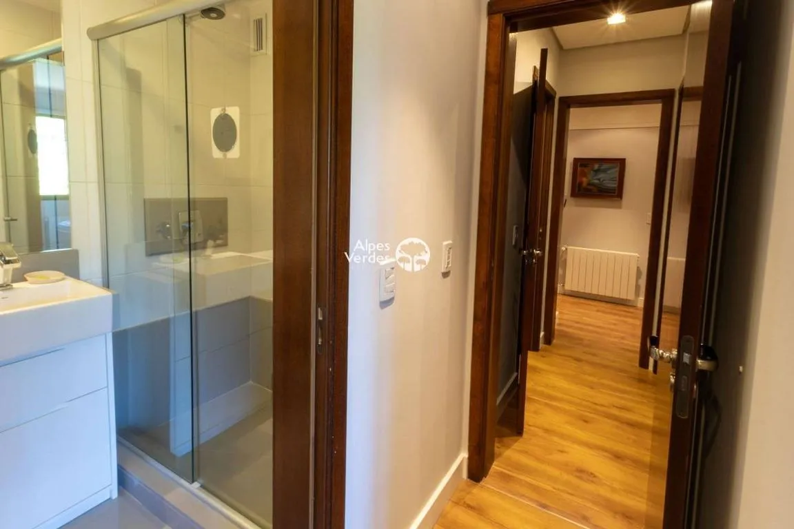 Imagem Vende-se Apartamento em Gramado, Parque das Orquídeas, com 2 quartos