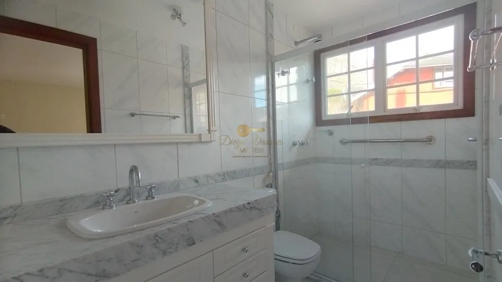 Imagem Casa em Condomínio para Venda em Teresópolis / RJ no bairro Iucas
