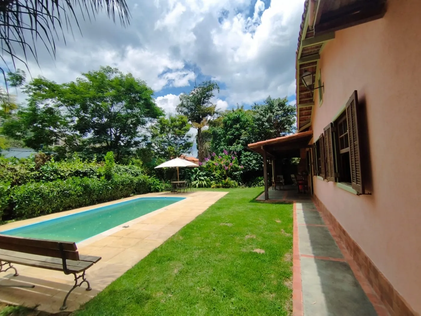 Imagem Casa para Venda em Petrópolis / RJ no bairro Bonsucesso