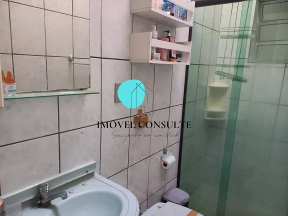 Imagem Oportunidade para Morar ou Investir! Sobrado Amplo com Renda de Locação.