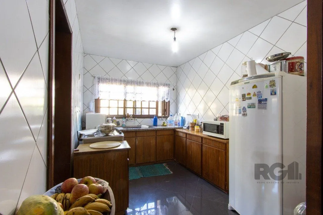 Imagem Casa para Venda - 300m², 3 dormitórios, sendo 1 suites, 4 vagas - Tristeza