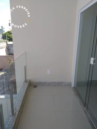 Imagem Belíssima casa duplex composta de 3 suítes área de lazer com piscina e churrasqueira em finíssimo acabamento.