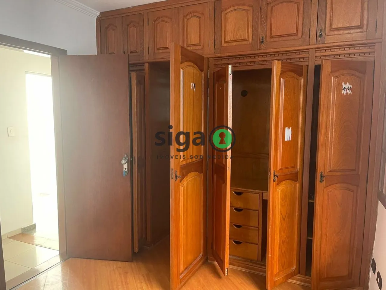 Imagem Sobrado para venda, 125m² 3 dormitórios 3 suítes 8 vagas de garagem