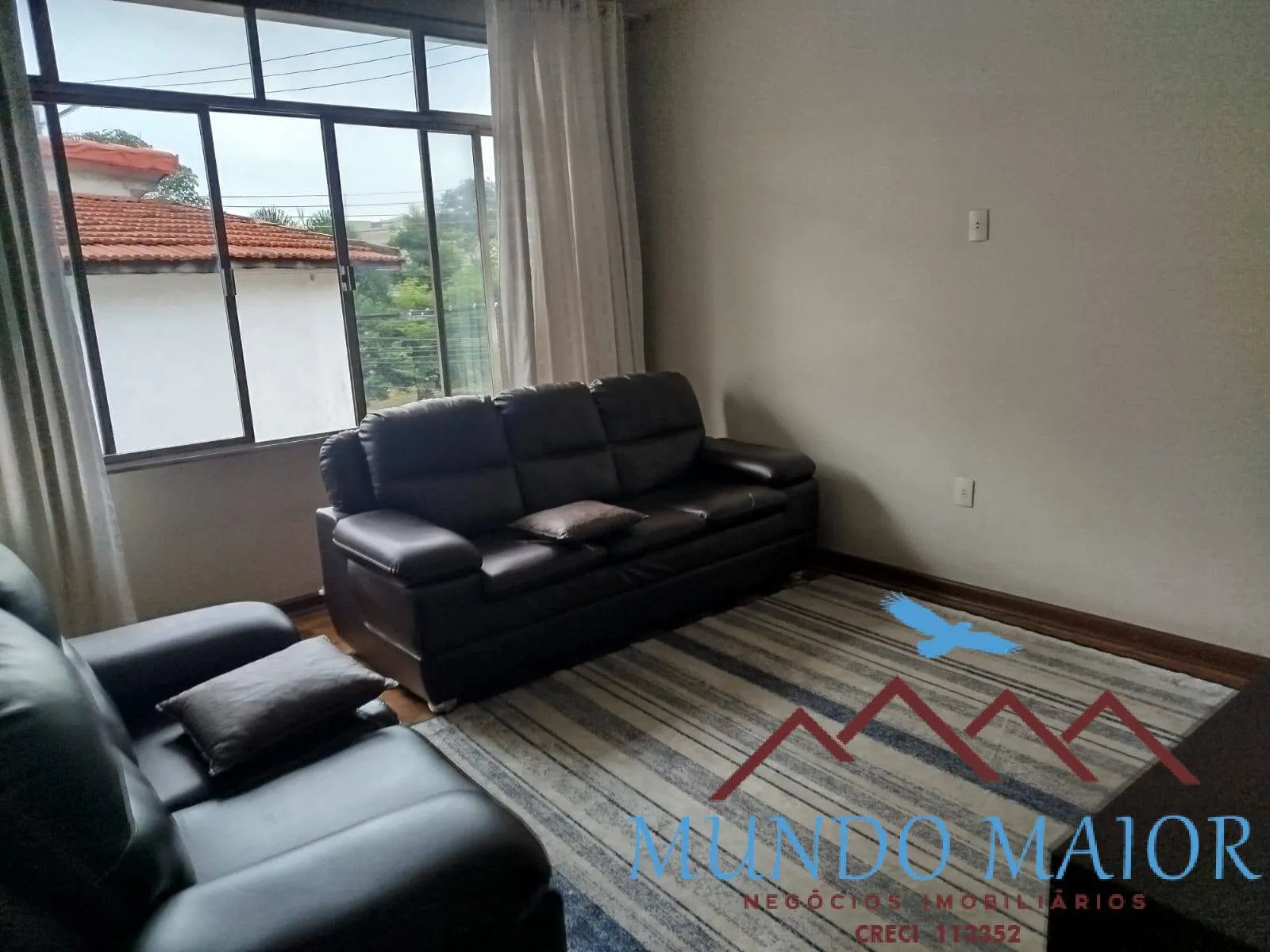Imagem Oportunidade na Vila Gilda: Terreno Amplo com 2 Casas Térreas!