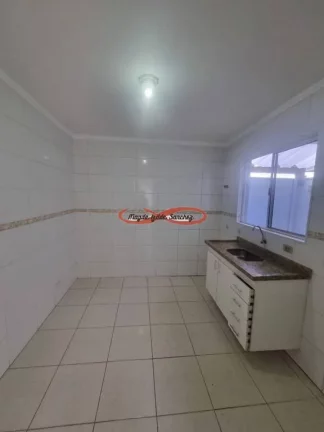 Imagem Sobrado em Condomínio à Venda – Itaquera, São Paulo (SP).
