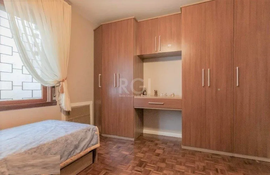 Imagem Casa para Venda - 327m², 4 dormitórios, sendo 1 suites, 3 vagas - Chácara das Pedras