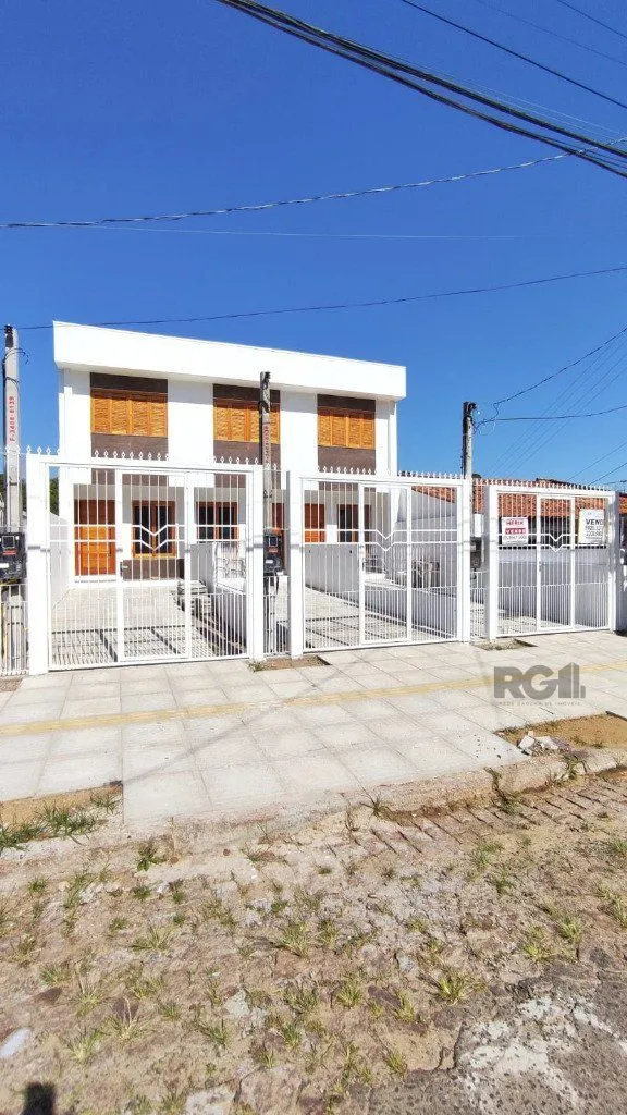 Imagem Sobrado Pronto, no Jardim Itu-Sabará: 2 Dormitórios, 1 Suíte.