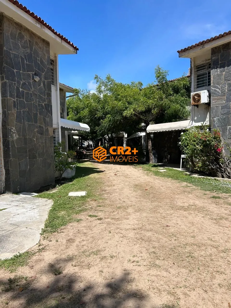 Imagem Vendo casa em condomínio Beira Mar em Maria Farinha com 138m² - 4 quartos / 2 su