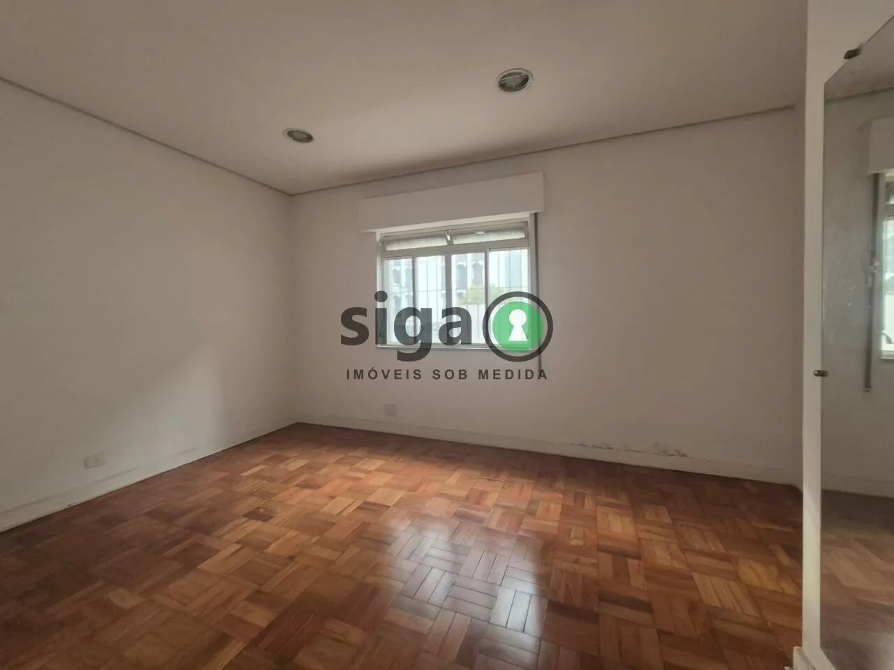 Imagem CASA COMERCIAL 290 METROS PARA LOCAÇÃO NO ITAIM