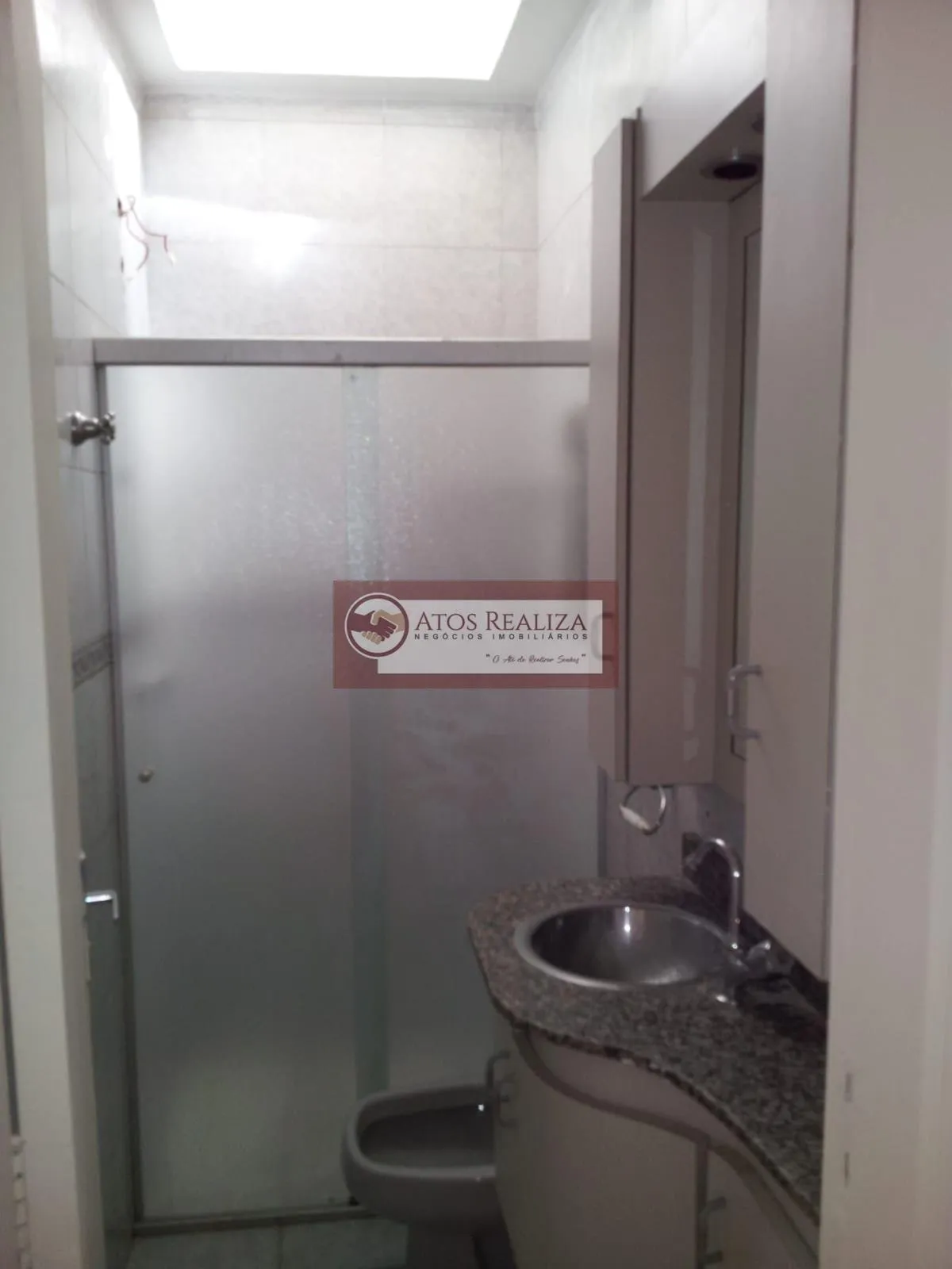Imagem Grande oportunidade de LOCAÇÃO residêncial ou comercial na vila Mascote. Casa de 120m², com 3 Dormitorios, sala Cozinha, 2 banheiros, quintal, Àres de serviço, 2 Banheiros, 1 vaga de garagem. Valor da locação. R$ 4.500 confira.
