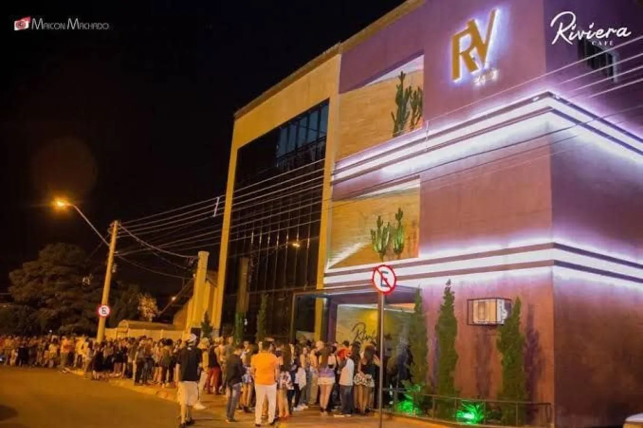 Foto do imóvel Salão Comercial à Venda em Sorocaba-SP no Bairro Parque Santa Isabel: 2 Salas, 2 Banheiros, 811m² de Área em PARQUE SANTA ISABEL, SOROCABA - SP
