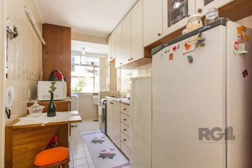 Imagem Apartamento 86m² - 3 dormitórios, 2 banheiros, 1 vaga no bairro Petrópolis