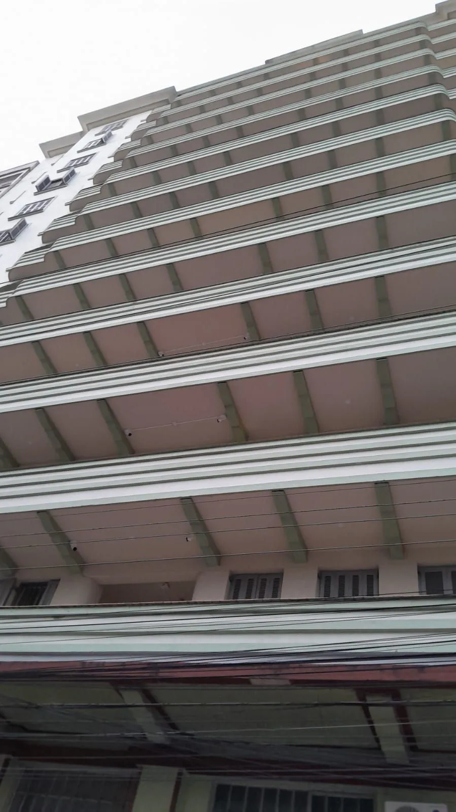 investidores - Excelente e amplo apartamento 2D LOCADO na Cidade Baixa, Porto Alegre, Com Inquilino