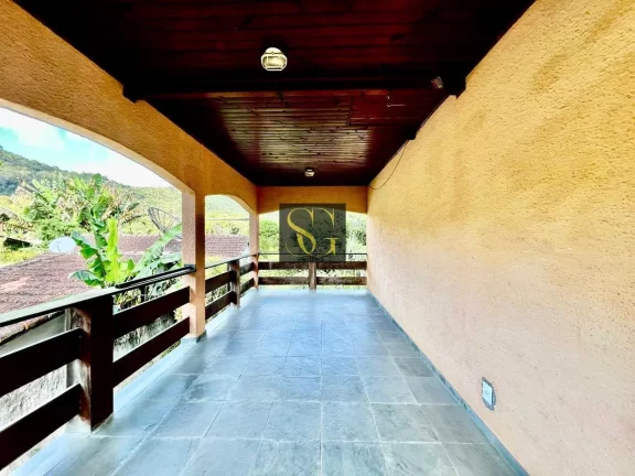 Imagem Casa para Venda em Teresópolis, Albuquerque, 3 dormitórios, 1 suíte, 2 banheiros, 3 vagas
