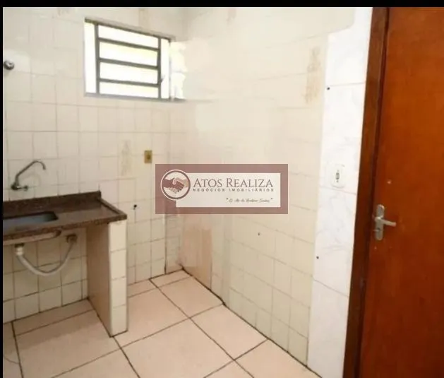 Imagem Alugo Sobrado com entrada compartilhada no Jd Satélite -São Paulo. Com Sala, cozinha, banheiro, área de serviço, R$ 1.150. OBS: Sem vaga de garagem R$ 1.350,00 Agende uma visita.