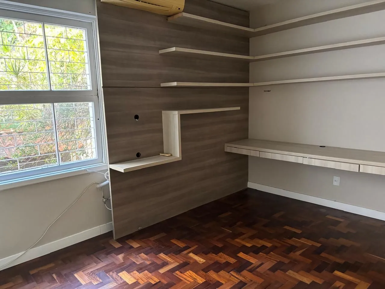 Imagem vende apto de dois quartos próximo ao parcão