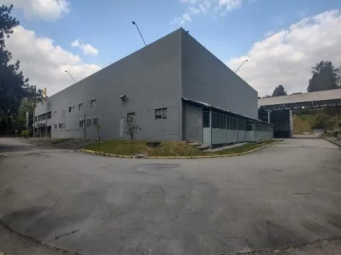 Imagem VENDA E LOCAÇÃO DE GALPÃO INDUSTRIAL EM GUARULHOS/SP, EXCELENTE OPORTUNIDADE com área total de 4.700m² e área construída de 3.500m². CONSULTE-NOS.