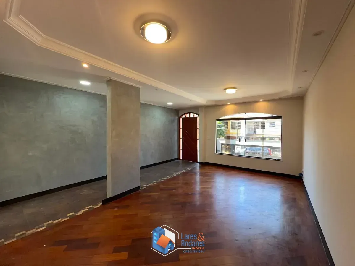 Imagem Sobrado para venda em Jardim Avelino com 3 quartos, sendo 1 suíte, 207m²