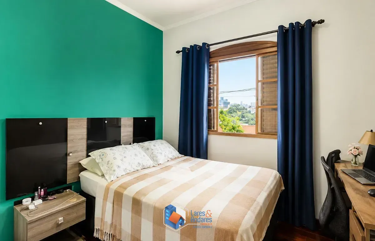 Imagem Sobrado para venda em Vila Guarani (Z Sul) com 4 quartos, sendo 1 suíte, 415m²
