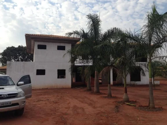 Imagem Chácara à Venda em Uberaba - Chácara Vila Real com 8 Garagens e Poço Artesiano