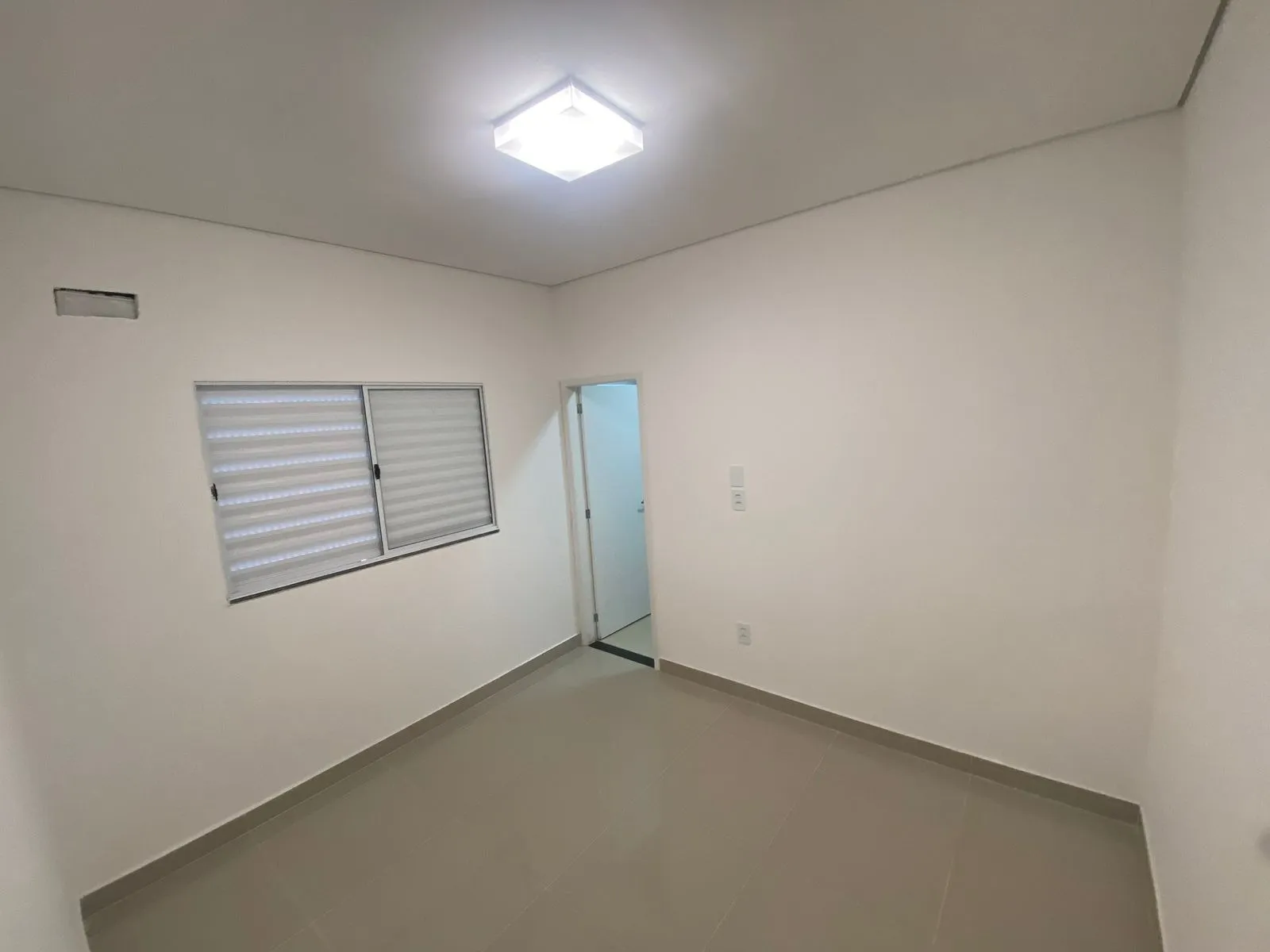Imagem Casa Residencial no Condomínio Jardim Residencial Helena Maria