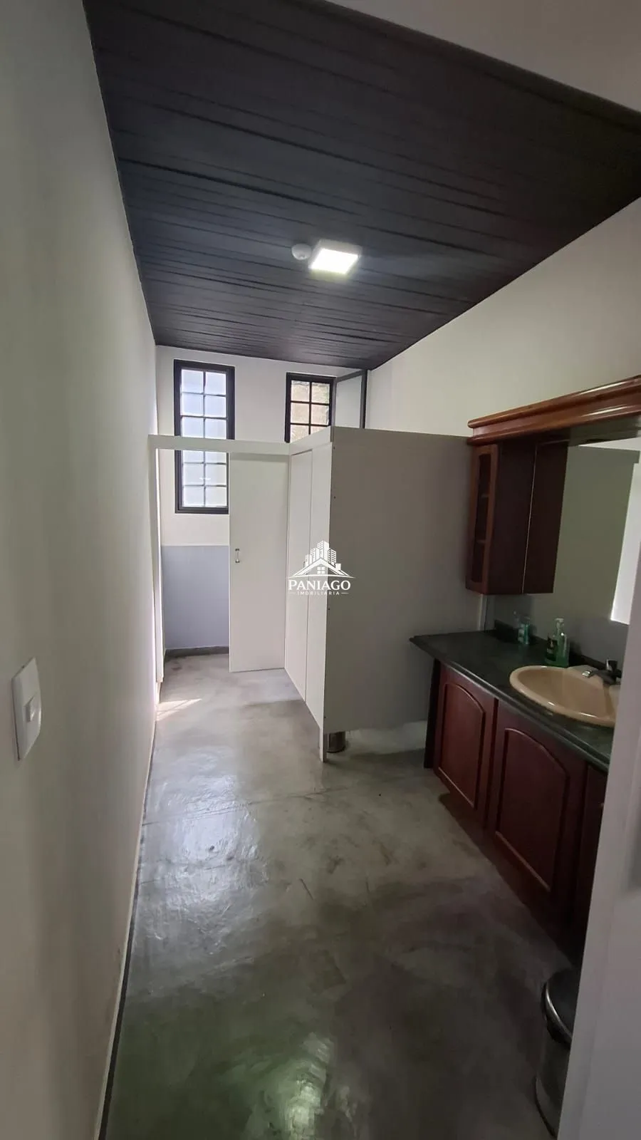 Imagem SOBRADO IMOBILIADO NO BAIRRO RIBEIRÃO DA PONTE